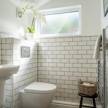 28 Queen Anne's Road Holiday home