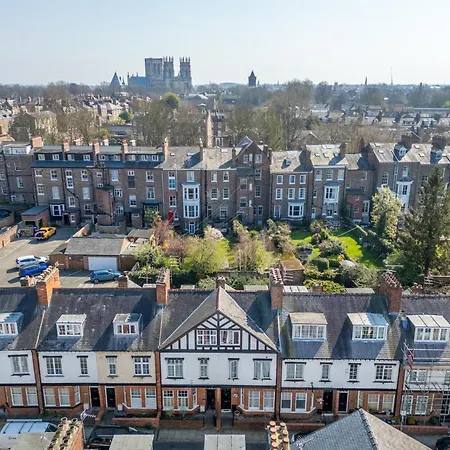 Дом отдыха 28 Queen Anne's Road