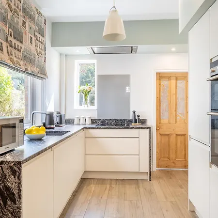 28 Queen Anne's Road Tatil Evi York