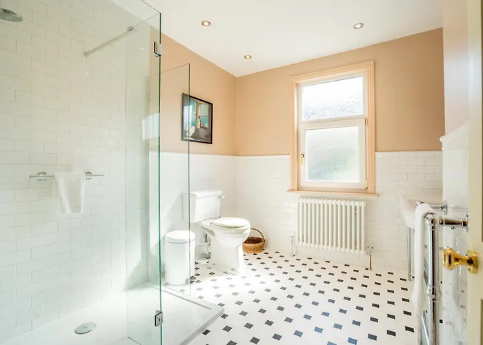 28 Queen Anne's Road Feriehus